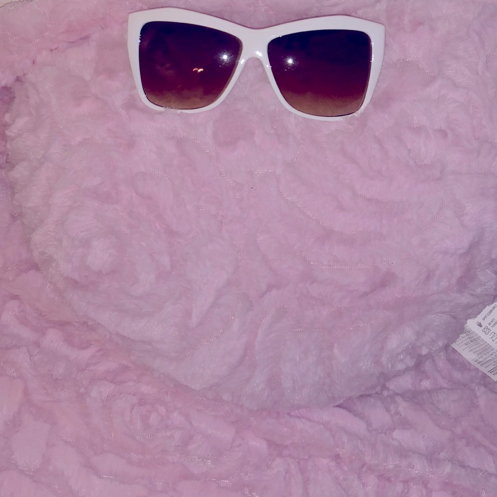 Retro styled, Carlos by Carlos Santana white sunglasses